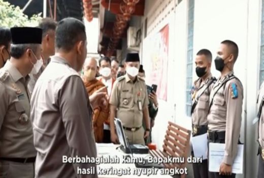 Pesan Menyentuh Kapolda untuk Anak Sopir Angkot yang Jadi Polisi - GenPI.co JABAR