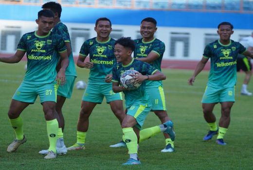 Persib Banyak Kehilangan Pemain, Begini Prediksi Formasinya - GenPI.co JABAR