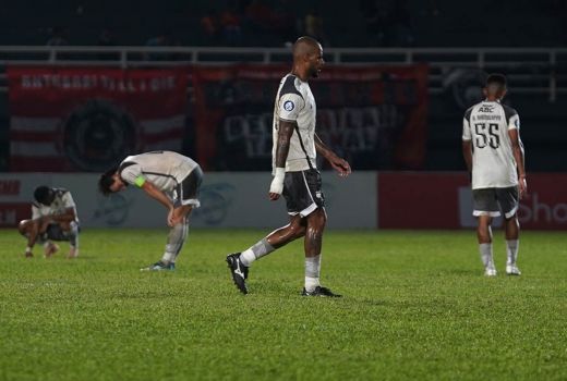 Marc Klok Mengaku Malu Persib Kalah Telak dari Borneo FC - GenPI.co JABAR
