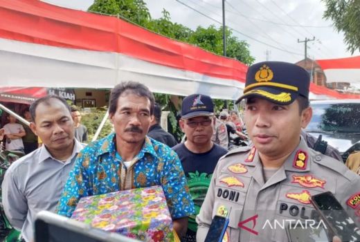 Nabung Belasan Tahun, Warga Cianjur ini Buat Bendera Raksasa di HUT ke-77 RI - GenPI.co JABAR