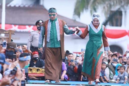 2 Pesan Ridwan Kamil Jika Atalia Maju Dalam Pilwalkot Bandung 2024 - GenPI.co JABAR