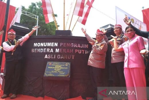 Ridwan Kamil Minta Masyarakat di Leles Buat Bendera Negara Lain - GenPI.co JABAR