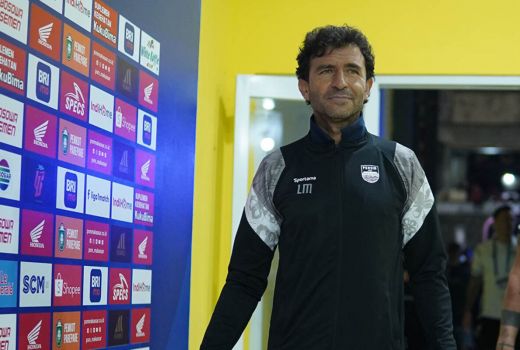 Persib Lagi Sial, Kabar Buruk Kali ini Menimpa Luis Milla - GenPI.co JABAR