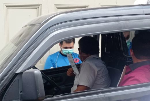 Tersangka pembunuhan Purnawirawan TNI di Lembang Diteriaki Warga - GenPI.co JABAR