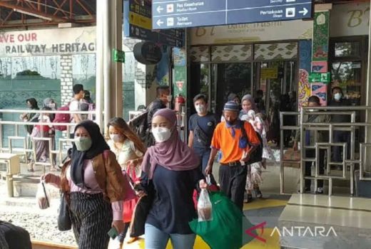 Jadwal dan Harga Tiket Kereta Api Ciremai Bandung - Cirebon - GenPI.co JABAR