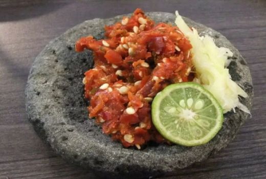 Rekomendasi Restoran Sunda di Bandung yang Rasanya Super Lezat - GenPI.co JABAR