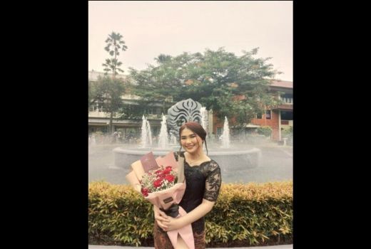 Mengenal Wisudawan Terbaik UI 2021/2022 yang Cantik dan Pintar - GenPI.co JABAR