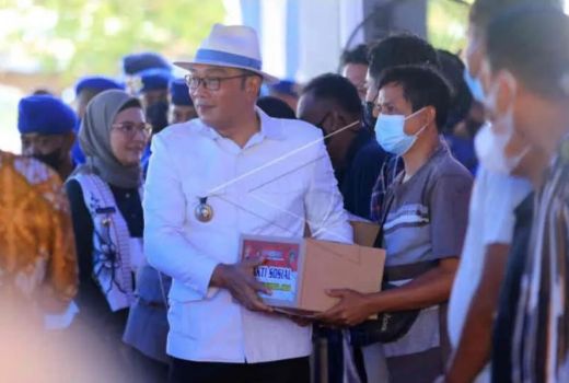 Ridwan Kamil Ajak Masyarakat Indramayu Beralih ke Kendaraan Listrik - GenPI.co JABAR