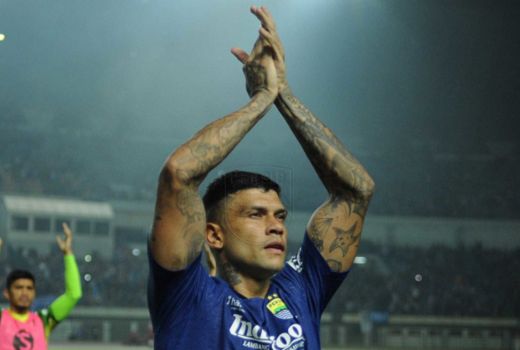 Tetap Latihan, Penyerang Ganas Persib Punya Harapan di Tahun Baru - GenPI.co JABAR