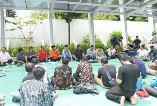 Buruh di Jabar Minta Upah Naik 13 Persen Pada 2023 - GenPI.co JABAR