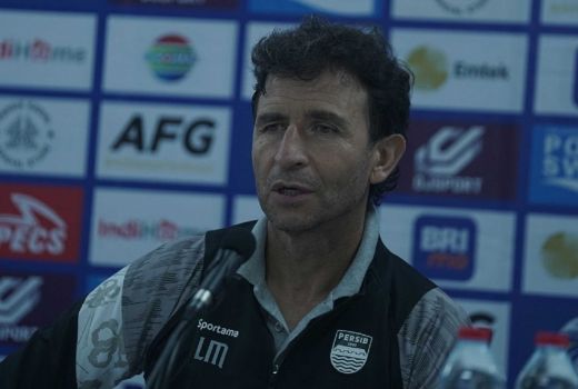 Pelatih Persib Akui Sedang Menghadapi Situasi Tak Muda - GenPI.co JABAR