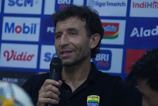 Persib vs Persija, Luis Milla Beri Pesan untuk Bobotoh - GenPI.co JABAR