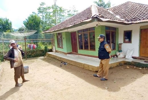 Puluhan Rumah di Garut Rusak, Ternyata ini Penyebabnya - GenPI.co JABAR