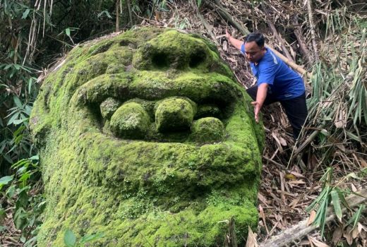 Pria di Bandung Barat Temukan Hal Mengejutkan di Hutan, Mirip Arca - GenPI.co JABAR