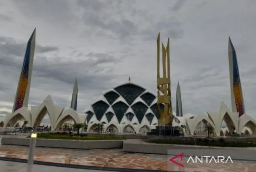 Perubahan Jadwal Pembukaan Masjid Raya Al Jabbar Kota Bandung - GenPI.co JABAR