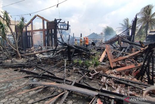 RM Ampera di Bandung Ludes Terbakar Saat Jam Makan Siang - GenPI.co JABAR