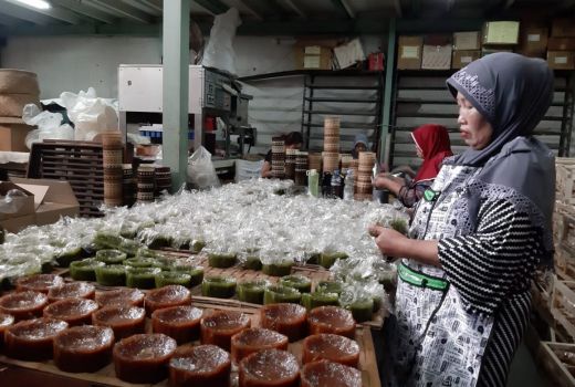 Dodol Tekkie, Rekomendasi Oleh-Oleh Imlek di Bandung yang Telah Ada Sejak 1940 - GenPI.co JABAR