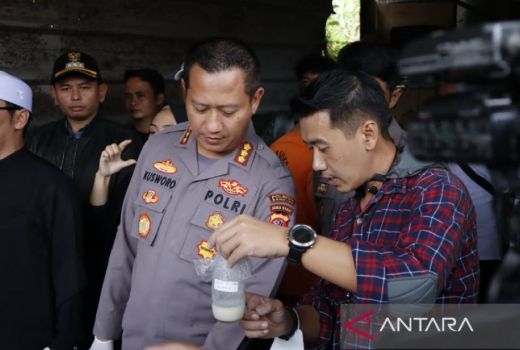 Sebuah Rumah di Ciwidey Bandung Digerebek, Polisi Temukan Barang Terlarang - GenPI.co JABAR