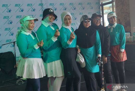 Brand Lokal Bandung Luncurkan Desain Hijab Khusus Golf - GenPI.co JABAR