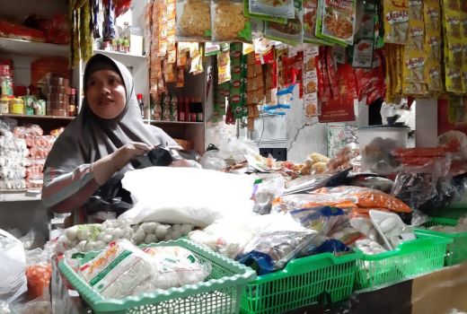 Minyak Kita Langka di Bandung, Harganya Naik Loh Bu - GenPI.co JABAR