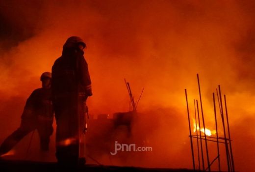 Pabrik Kasur Busa di Bogor Kebakaran Besar, Polisi Turun Tangan Dalami - GenPI.co JABAR