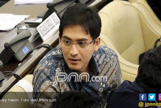 Wabup Indramayu Lucky Hakim Sebut Ridwan Kamil di Medsos - GenPI.co JABAR
