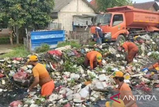 Duh, Ada 90 Ton Sampah di Kali Pisangan Bekasi - GenPI.co JABAR