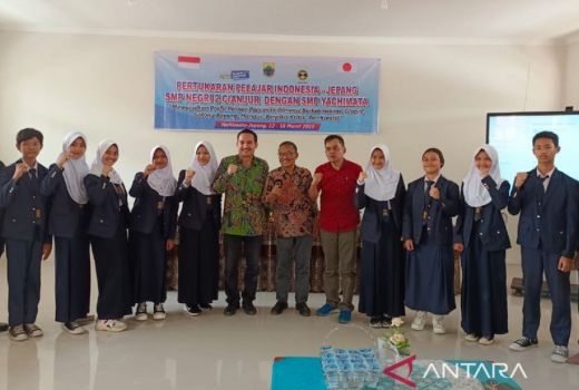 Bawa Angklung, 9 Siswa SMP Negeri 2 Cianjur Berangkat ke Jepang - GenPI.co JABAR