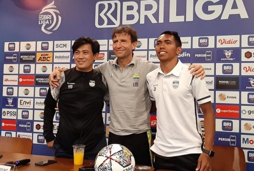 Hadapi Dewa United, Pelatih Persib Keluarkan Peringatan Keras untuk Pemain - GenPI.co JABAR