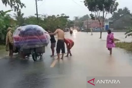 Bandung Dikepung Banjir dan Longsor, Mohon Doanya - GenPI.co JABAR