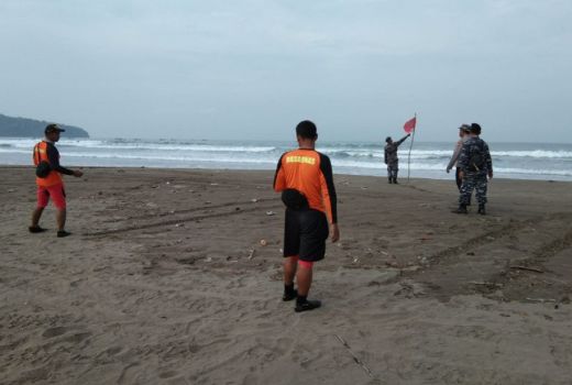 2 Anak Punk Terseret Ombak di Pangandaran - GenPI.co JABAR