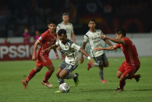 Fakta Laga Persija vs Persib, Maung Bandung Tunduk dari Macan Kemayoran - GenPI.co JABAR