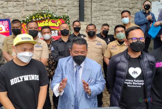 Baru Beroperasi, Kafe Holywings Berulah Lagi, Langsung Disanksi - GenPI.co JABAR