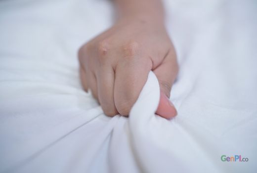Seorang Penumpang KRL Lakukan Pelecehan Seksual Karena Terinsipirasi Video Porno - GenPI.co JABAR