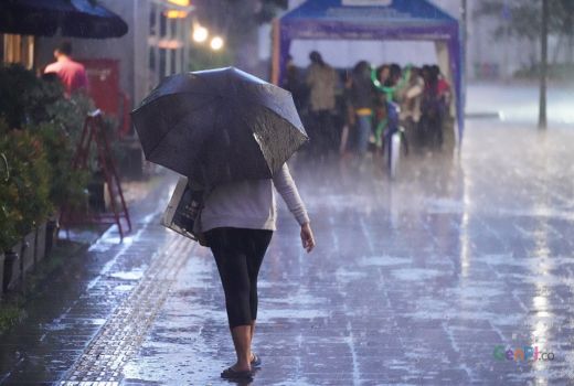 Ramalan Cuaca Jabar Hari ini: Sukabumi dan Daerah Berikut Waspada Hujan Petir - GenPI.co JABAR