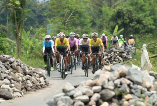 Seri Terakhir Tour de Borobudur Disuguhi Pemandangan Apik - GenPI.co JATENG