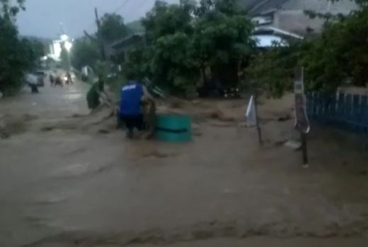 Puluhan Rumah di Desa Wonosoco Kudus Kembali Diterjang Banjir - GenPI.co JATENG