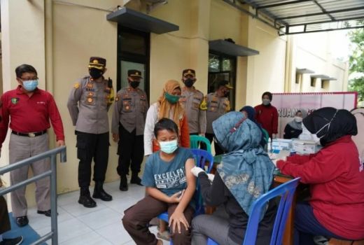 Vaksin Anak Usia 6-11 Tahun di Batang Belum Digelar, Ada Apa? - GenPI.co JATENG