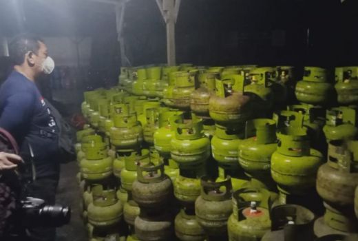 Kronologis Penggerebekan Gudang Elpiji Ilegal di Jepara - GenPI.co JATENG