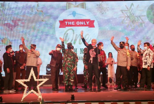 Senang Misa Natal Jadi Perhatian Ganjar, Jemaah Ucap Ini - GenPI.co JATENG