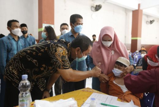 Vaksinasi Anak 6-11 Tahun, Hendi: Butuh Kesabaran Vaksinator - GenPI.co JATENG