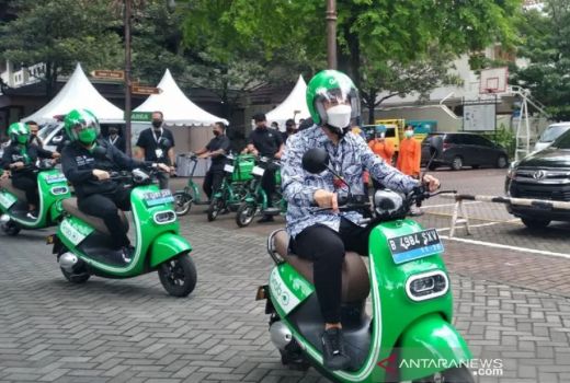 Dukung Smart City, Grab Kirim Kendaraan Listrik ke Solo - GenPI.co JATENG