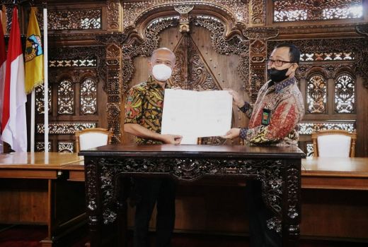 Setelah Bercerai, Warga Bakal Terima KTP Baru dari PA Jepara - GenPI.co JATENG