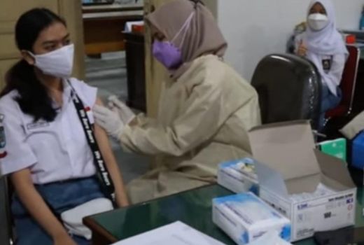 Wow! Vaksin Siswa SMA SMK di Jateng Hampir 100%, Ini Caranya - GenPI.co JATENG