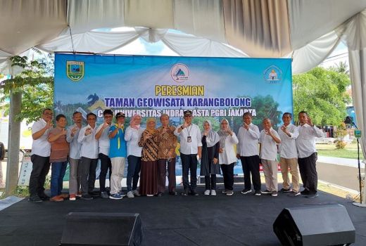Taman Geowisata Karangbolong, Bupati Targetkan Diakui UNESCO - GenPI.co JATENG
