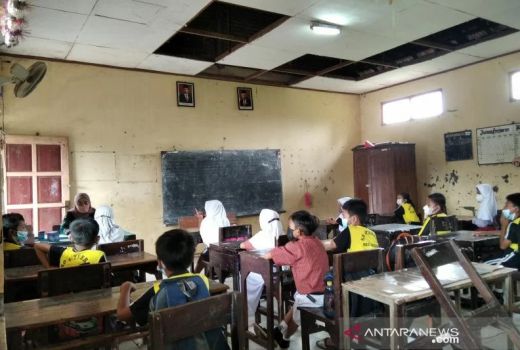 Lapor Pak Bupati, 110 Sekolah di Kudus Butuh Perbaikan Segera! - GenPI.co JATENG