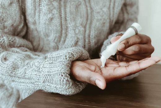 4 Tips Memilih Hand Sanitizer Berpelembab Agar Kulit Tak Kering - GenPI.co JATENG