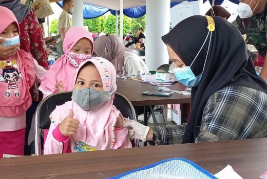 Mengapa Vaksinasi Anak-Anak Diprioritaskan Terakhir? - GenPI.co JATENG