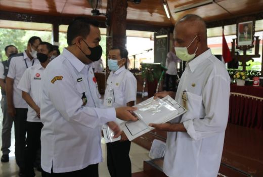 82 PNS Blora Pensiun, Bupati: Jadi Kades atau DPRD, Monggo - GenPI.co JATENG