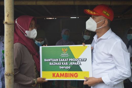 15 Perempuan Jepara Terima Bantuan Zakat Produktif, Alhamdulillah - GenPI.co JATENG